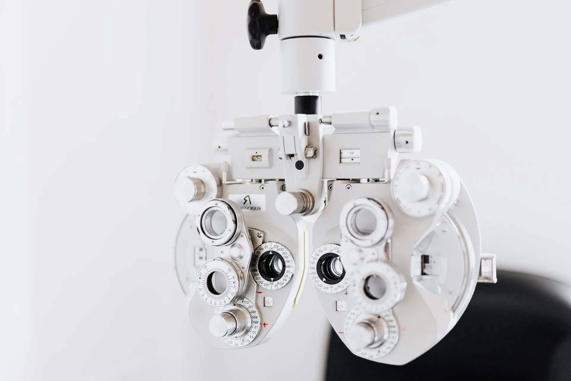 Eye disease detection and co-management at Eye Story Optical in North York, Toronto — screening for glaucoma, cataracts, and macular degeneration.